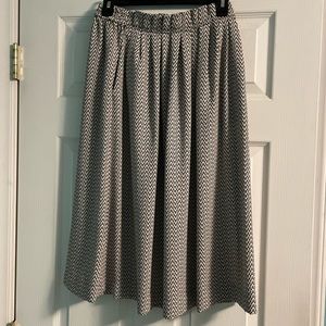 H&M Midi Skirt Size 4